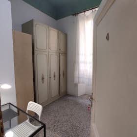 Private room for rent for €600 per month in Florence, Via Antonio Bronzino