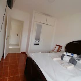 Stanza privata for rent for 570 € per month in Alenquer, Praceta Infante Dom Henrique