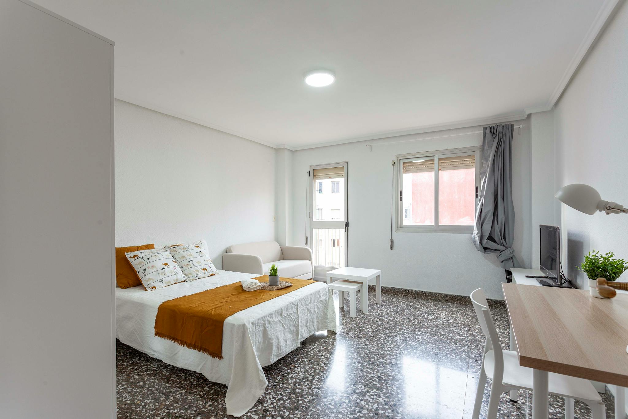 Calle Calvo Acacio, Valencia preview