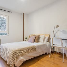 Отдельная комната сдается в аренду за 550 € в месяц в Madrid, Calle del Camino de los Vinateros