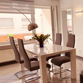 Apartamento para alugar por € 1.850 por mês em Mannheim, T6