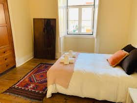 Private room for rent for €750 per month in Cascais, Avenida da República