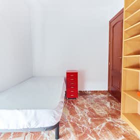 Private room for rent for €515 per month in Sevilla, Calle Alhambra