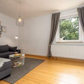 Appartement te huur voor € 2.000 per maand in Kassel, Fiedlerstraße