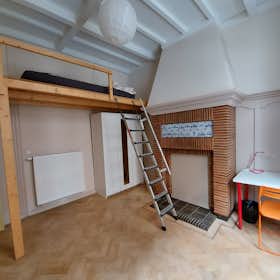 Private room for rent for €625 per month in Ixelles, Chaussée de Boondael