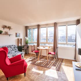Apartment for rent for €1,540 per month in Paris, Avenue de Flandre