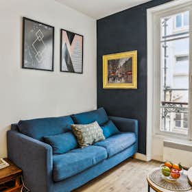 Apartment for rent for €4,438 per month in Paris, Rue Saint-Dominique