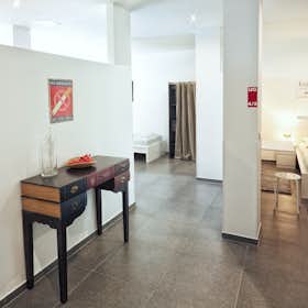 Apartment for rent for €5,500 per month in Ostfildern, Sillenbucher Straße