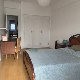 Apartment for rent for €1,990 per month in Lisbon, Avenida Almirante Reis