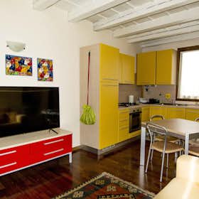 Appartamento for rent for 1.600 € per month in Padova, Via Boccalerie