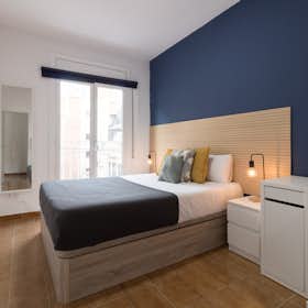 Private room for rent for €635 per month in Barcelona, Carrer de Tossa