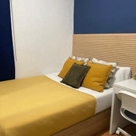 Private room for rent for €550 per month in Barcelona, Carrer de Tossa