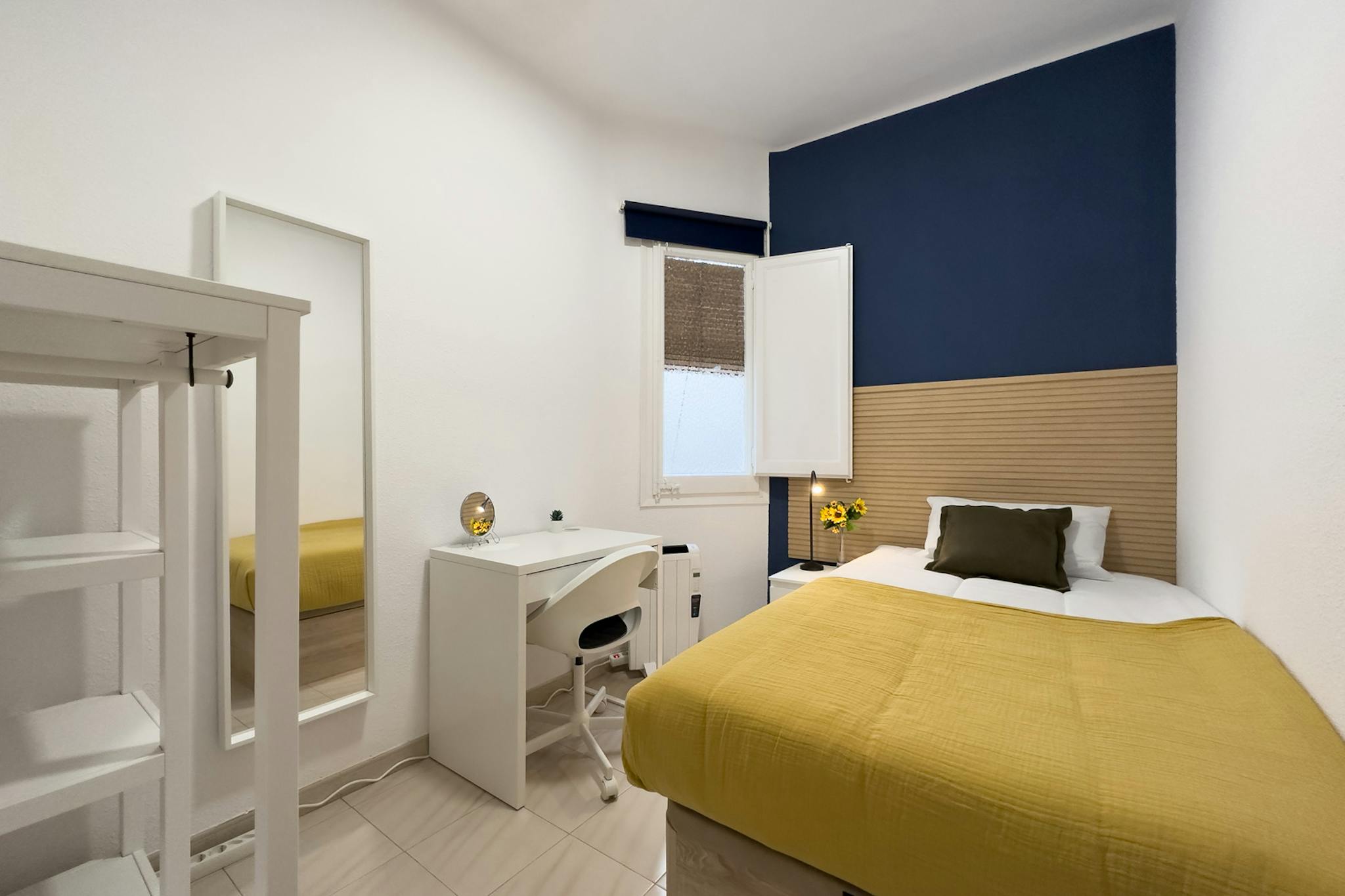 Carrer d'Entença, Barcelona preview