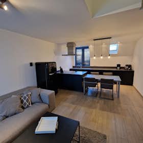 Wohnung zu mieten für 1.790 € pro Monat in Antwerpen, Jan van Beersstraat