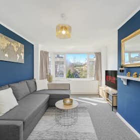 Mieszkanie do wynajęcia za 2850 GBP miesięcznie w mieście Cheltenham, Winchester Way