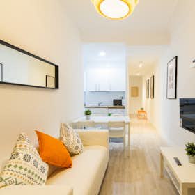 Private room for rent for €595 per month in Madrid, Calle Donoso Cortés