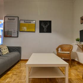 Private room for rent for €645 per month in Madrid, Calle de San Bernardo