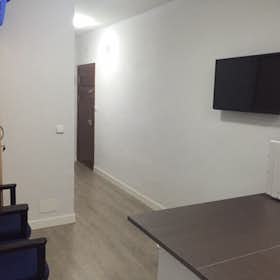 Private room for rent for €310 per month in Getafe, Calle Nardos