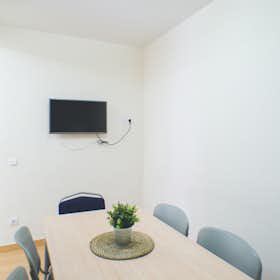 Private room for rent for €450 per month in Madrid, Calle del Doctor Esquerdo