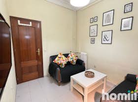 Private room for rent for €395 per month in Madrid, Calle de Granada