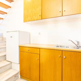 Appartement te huur voor € 900 per maand in Nea Kydonia, Stalos