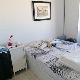 Chambre privée for rent for 500 € per month in Sevilla, Avenida Flota de Indias