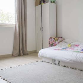Private room for rent for €490 per month in Créteil, Avenue Georges Duhamel