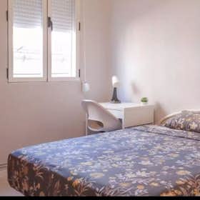 Private room for rent for €850 per month in Madrid, Calle de Valderribas