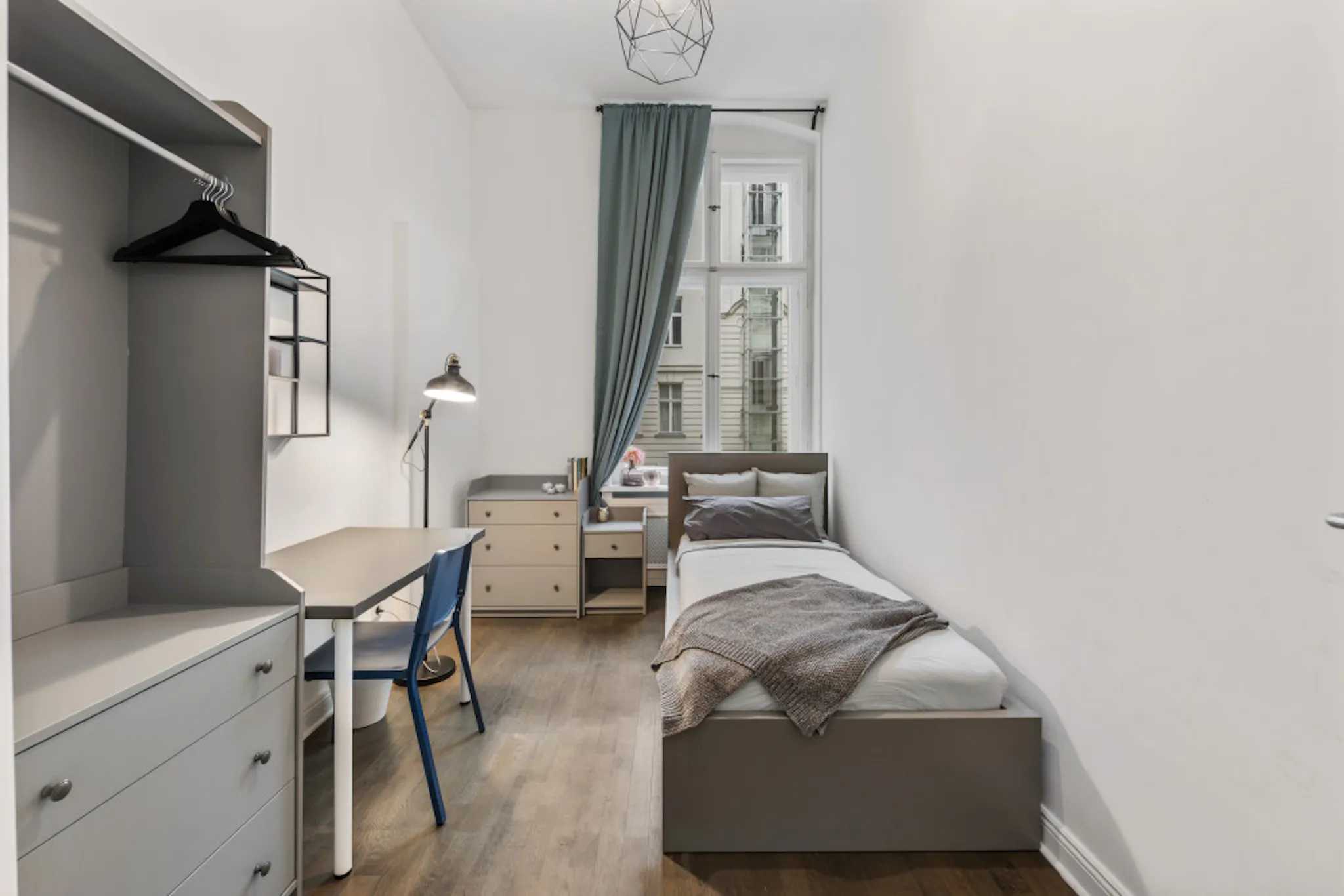 Uhlandstraße, Berlin preview