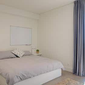 单间公寓 正在以 €902 的月租出租，其位于 Cascais, Rua da Holanda