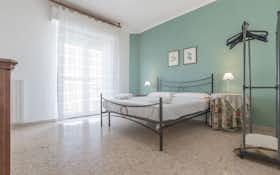 Apartment for rent for €1,200 per month in Porto Recanati, Via Giovanni Pascoli