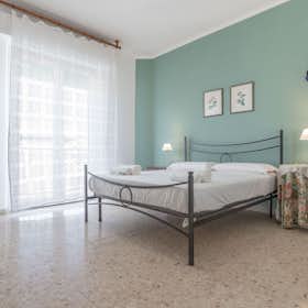Apartament de închiriat pentru 1.200 EUR pe lună în Porto Recanati, Via Giovanni Pascoli