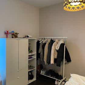 WG-Zimmer zu mieten für 620 € pro Monat in Breda, Oosterstraat