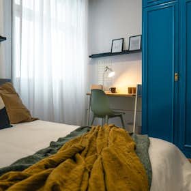 Private room for rent for €722 per month in Madrid, Calle de Altamirano