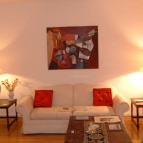 Appartamento in affitto a 1.900 € al mese a Halle (Saale), Schleifweg