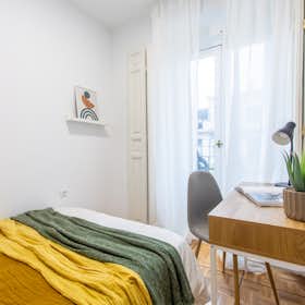 Private room for rent for €750 per month in Madrid, Calle de Ferraz