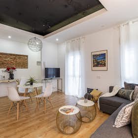 Apartment for rent for €2,000 per month in Madrid, Calle de Cervantes
