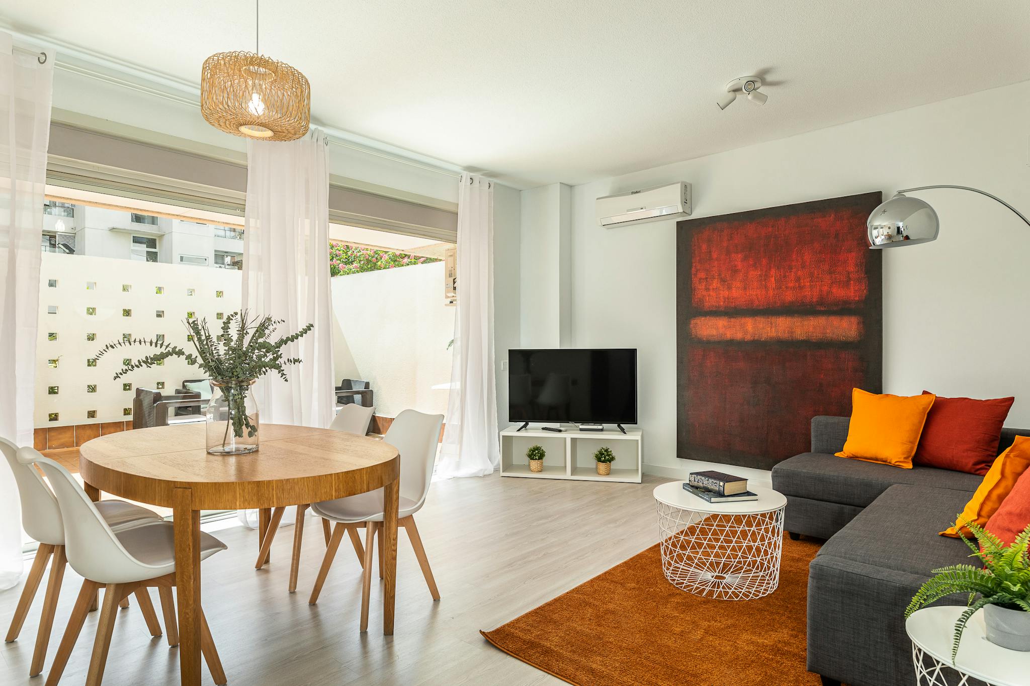 Calle de Redecilla del Camino, Madrid preview