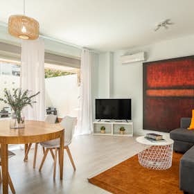 Apartment for rent for €2,500 per month in Madrid, Calle de Redecilla del Camino