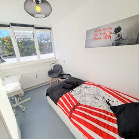 WG-Zimmer for rent for 800 € per month in Bonn, Poppelsdorfer Allee