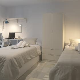 Habitación compartida en alquiler por 699 € al mes en Valencia, Carrer de la Pau