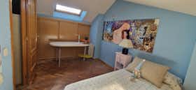 私人房间 正在以 €430 的月租出租，其位于 Galapagar, Calle Tirol