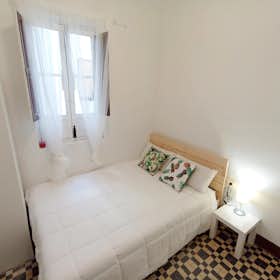 Private room for rent for €310 per month in Granada, Calle Santa Teresa