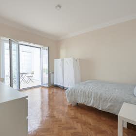 Private room for rent for €650 per month in Lisbon, Rua Carlos Malheiro Dias