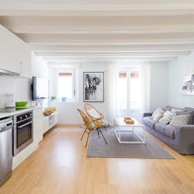 Apartment for rent for €1,250 per month in Barcelona, Carrer d'en Robador
