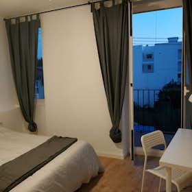 Private room for rent for €450 per month in Valencia, Calle de Santa Isabel