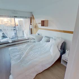 Private room for rent for €925 per month in Paris, Place de Rungis
