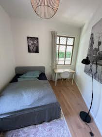 Privé kamer te huur voor € 699 per maand in Munich, Wolfratshauser Straße