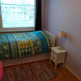 WG-Zimmer zu mieten für 52.372 SEK pro Monat in Uppsala, Almqvistgatan