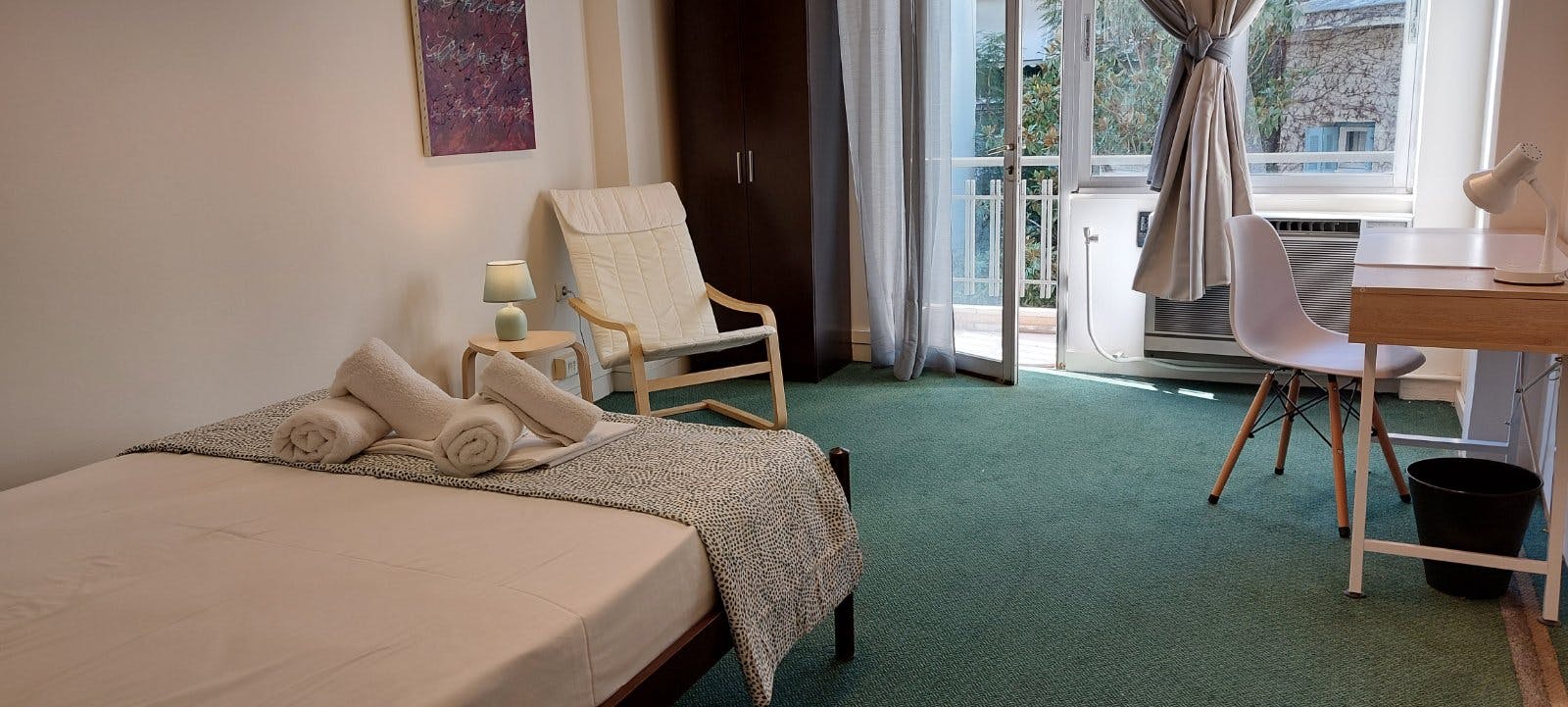 Ithakis, Athens preview